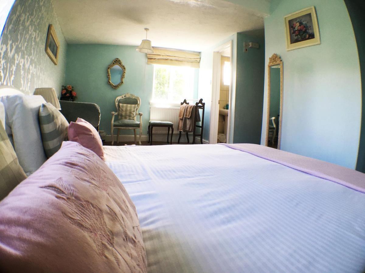Hillside Bed And Breakfast Crediton Exterior photo